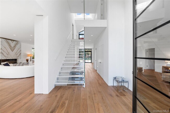 Building Photo - 15 Atterbury Rd