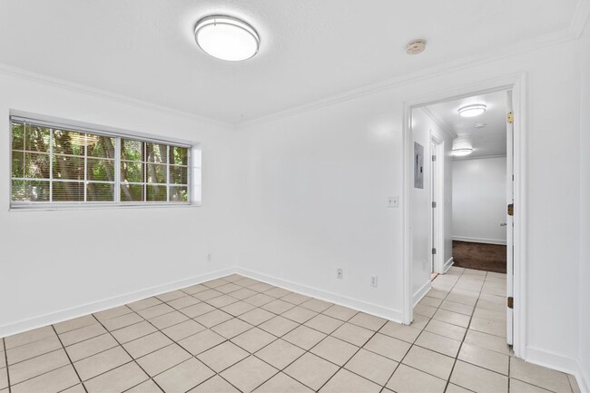 Building Photo - Canyon Road Townhomes