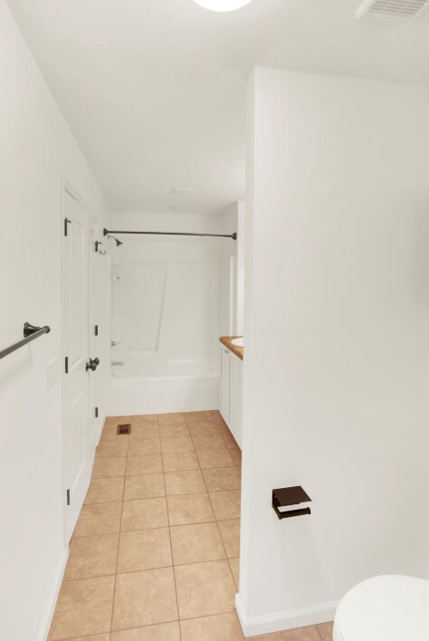 Building Photo - 7221 Quail Hollow Dr