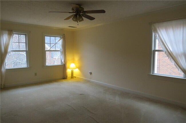 Building Photo - 3165 Henderson Walk