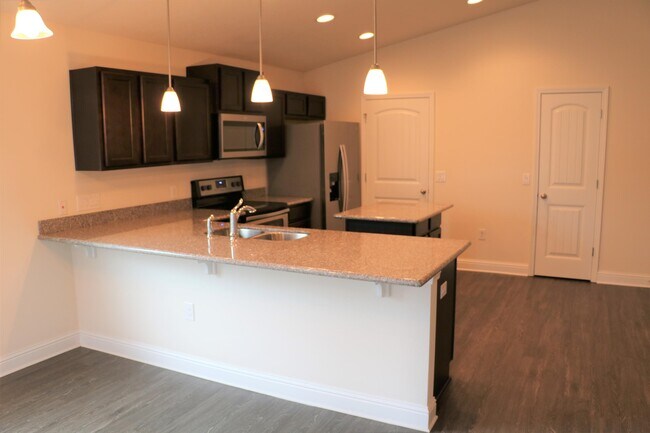 Building Photo - 6393 Redberry Dr