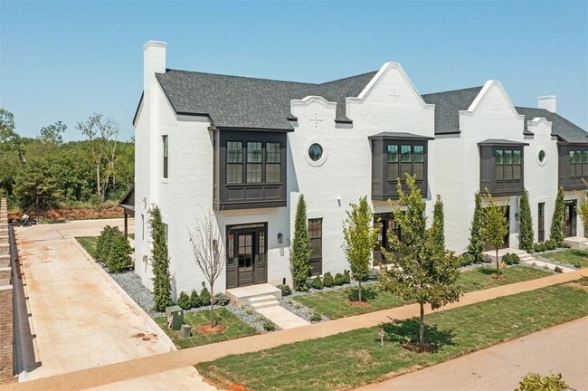 Building Photo - 18817 Selah Wy