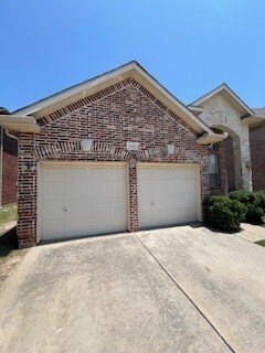 Primary Photo - Beautiful 3-Bedroom Home in Gated Communit...
