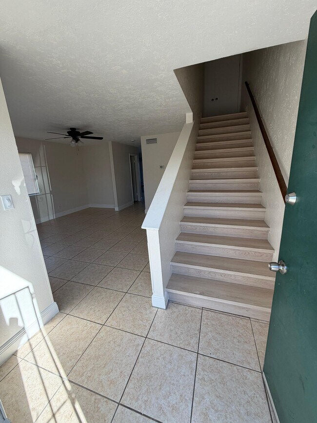 Building Photo - 4031 Norwich Rd