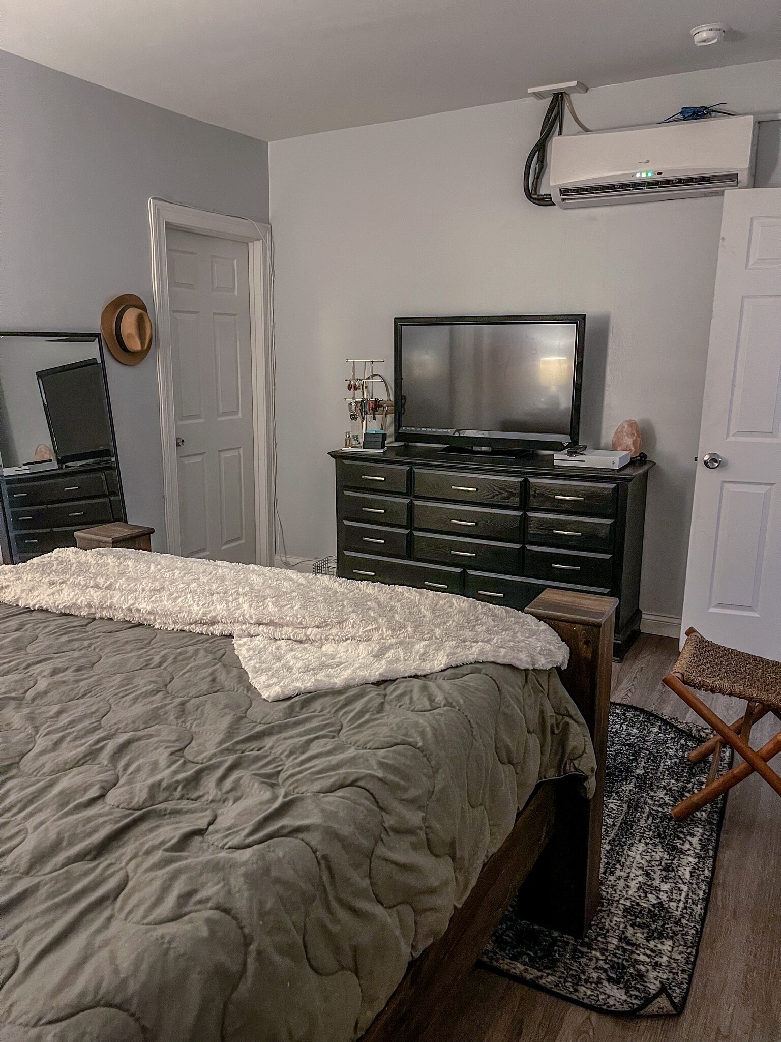 Bedroom - 11 N Miami St