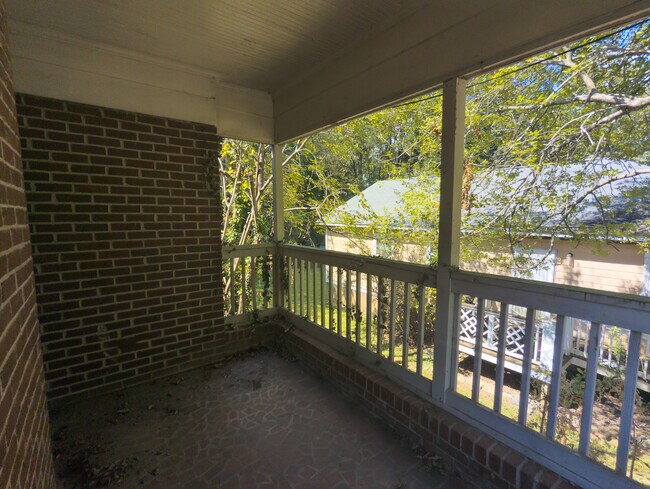 Building Photo - 1261 Eastridge Rd SW