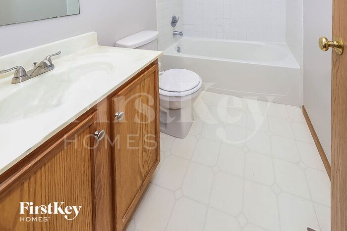 Building Photo - 9186 Drum Pl