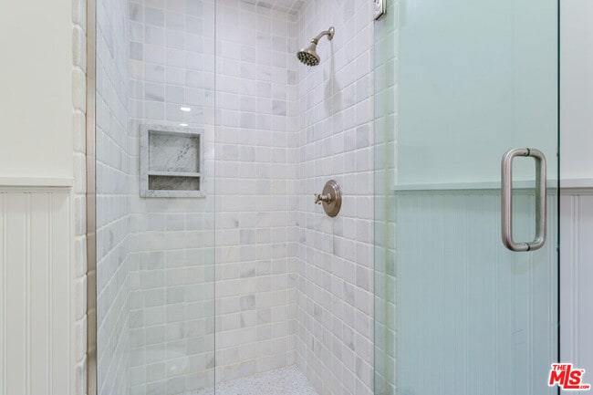 Building Photo - 8455 Fountain Ave