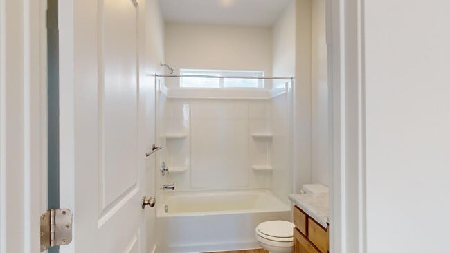 Building Photo - Modern Townhome Living in Tooele