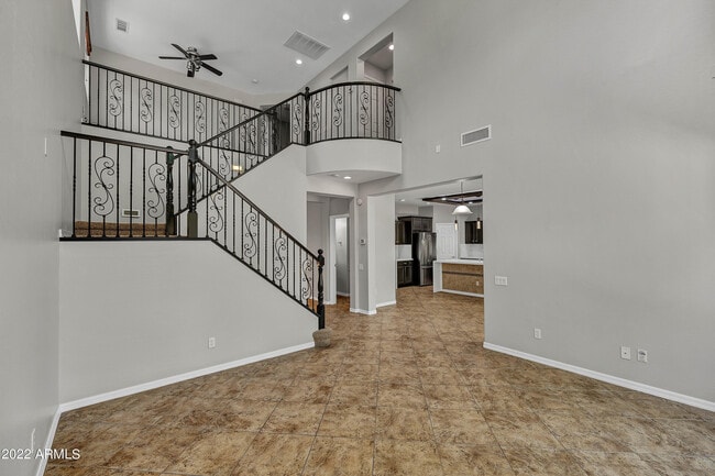 Building Photo - 2142 W Marconi Ave