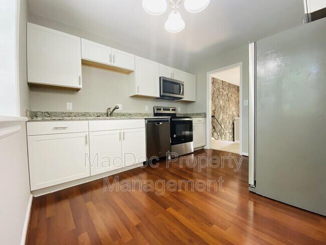 Building Photo - 12202 McClain St