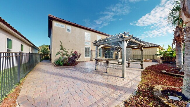Building Photo - 3060 Danube Ct