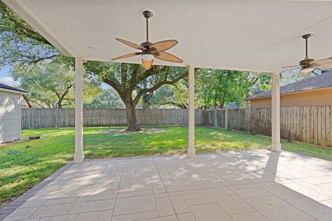 Building Photo - 15414 Willow River Dr