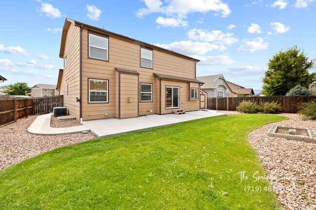 Building Photo - SPACIOUS SIX (6!!!) BD HOME IN LORSON RANCH!