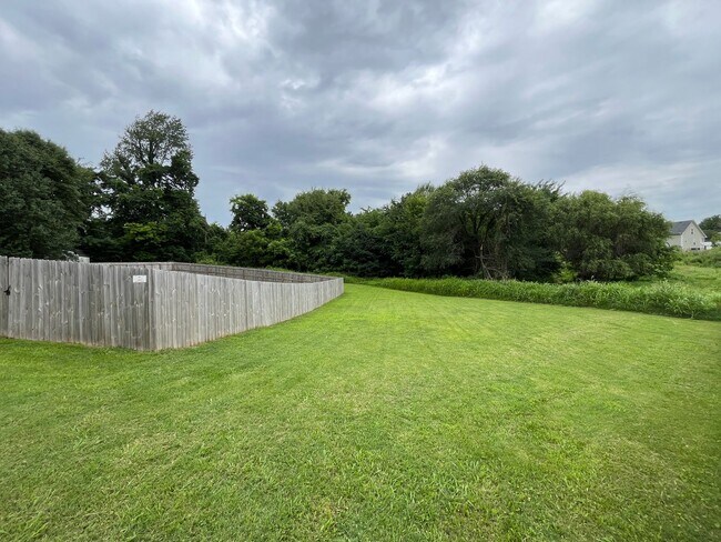 Building Photo - 201 Jumpers Pass