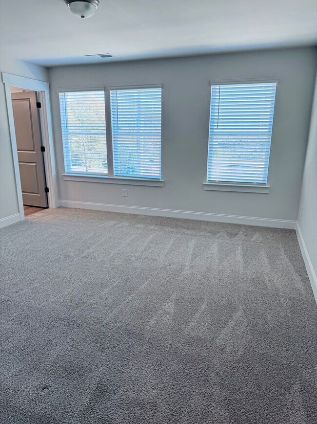 Building Photo - Savoy Floorplan