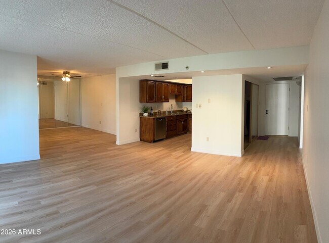 Building Photo - 7950 E Camelback Rd