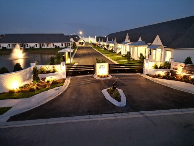 Building Photo - Brand New Upscale Single Story Townhome with private office