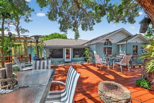 Building Photo - 6180 30th Ct S