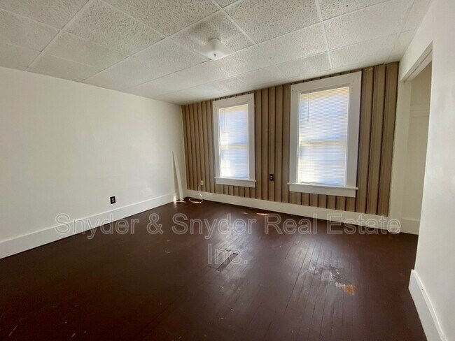 Building Photo - 678 Kling St