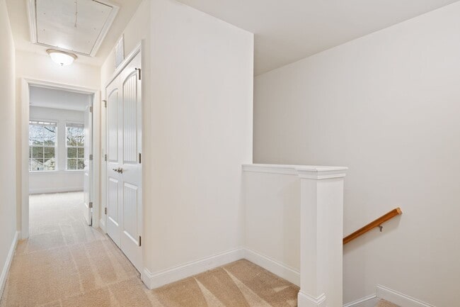 Building Photo - Stylish and Spacious 3 Bedroom, 2.5 Bathroom End-Unit Townhome w/ Garage! - ** SPECIAL OFFER: HAL...