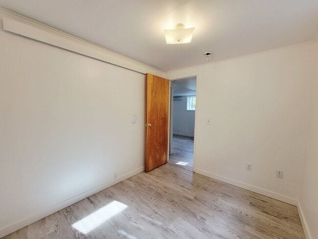 Building Photo - 294