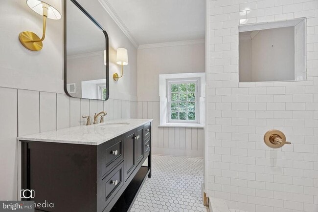 Building Photo - 547 Concord Rd