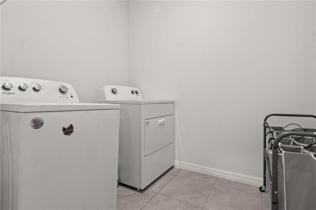 Building Photo - 3265 Suncoast Plains Dr