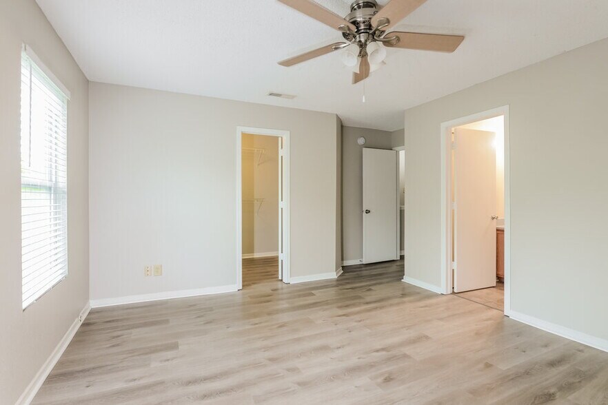 Building Photo - 14427 Cuppola Dr