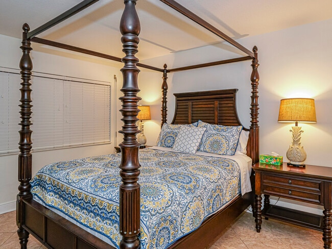 Building Photo - 4200 N Hwy A1A