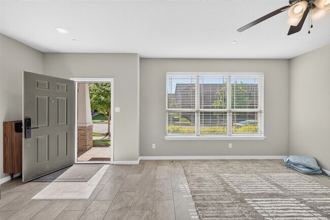Building Photo - 3533 Cricket Dr