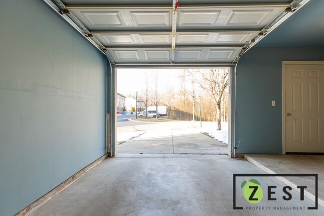 Building Photo - 3152 Torrent Ln
