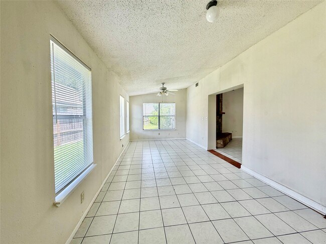 Building Photo - 2603 Quarry Hill Rd