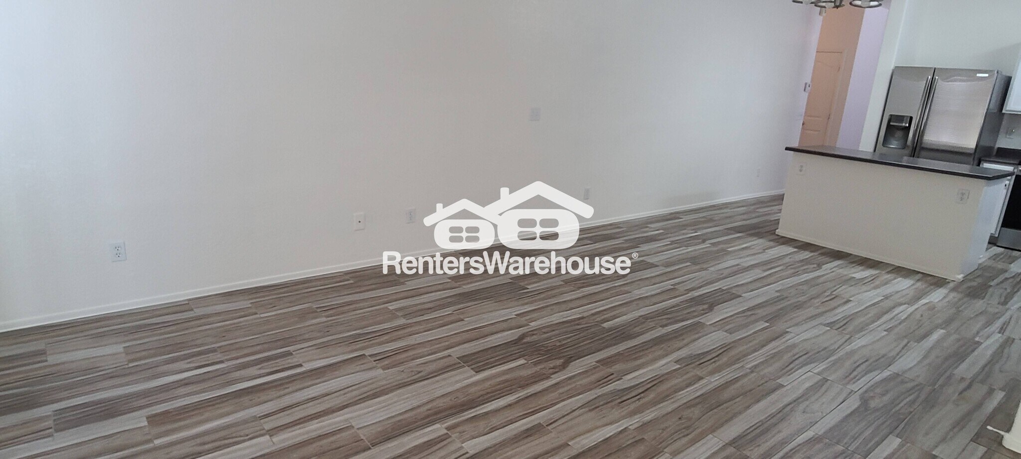 Building Photo - 15311 W Sierra St