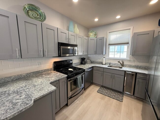 Building Photo - 32 S Coolidge Ave