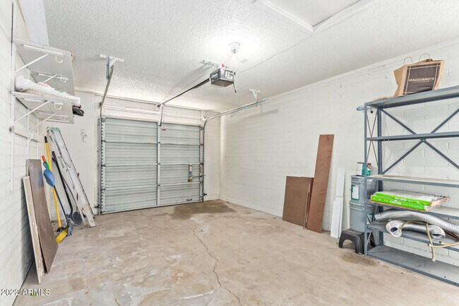 Building Photo - 1840 E Inverness Ave