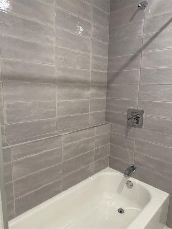 Building Photo - 307 E 31st St