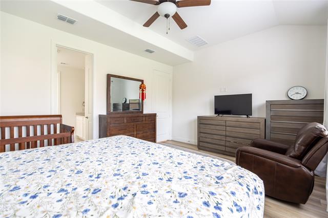 Building Photo - 2340 Willow Garden Dr