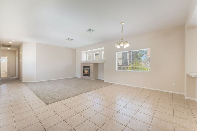 Building Photo - Beautiful Single Story Home with 3 Bedroom...