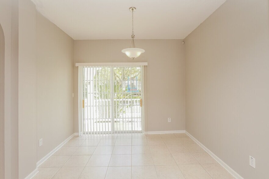 Building Photo - 8749 Silk Bay Pl