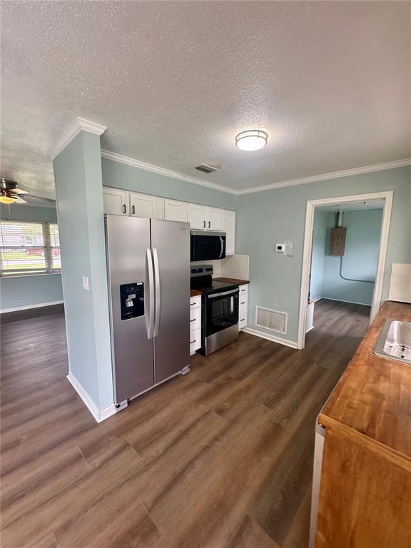 Building Photo - 26550 SW 4th Rd