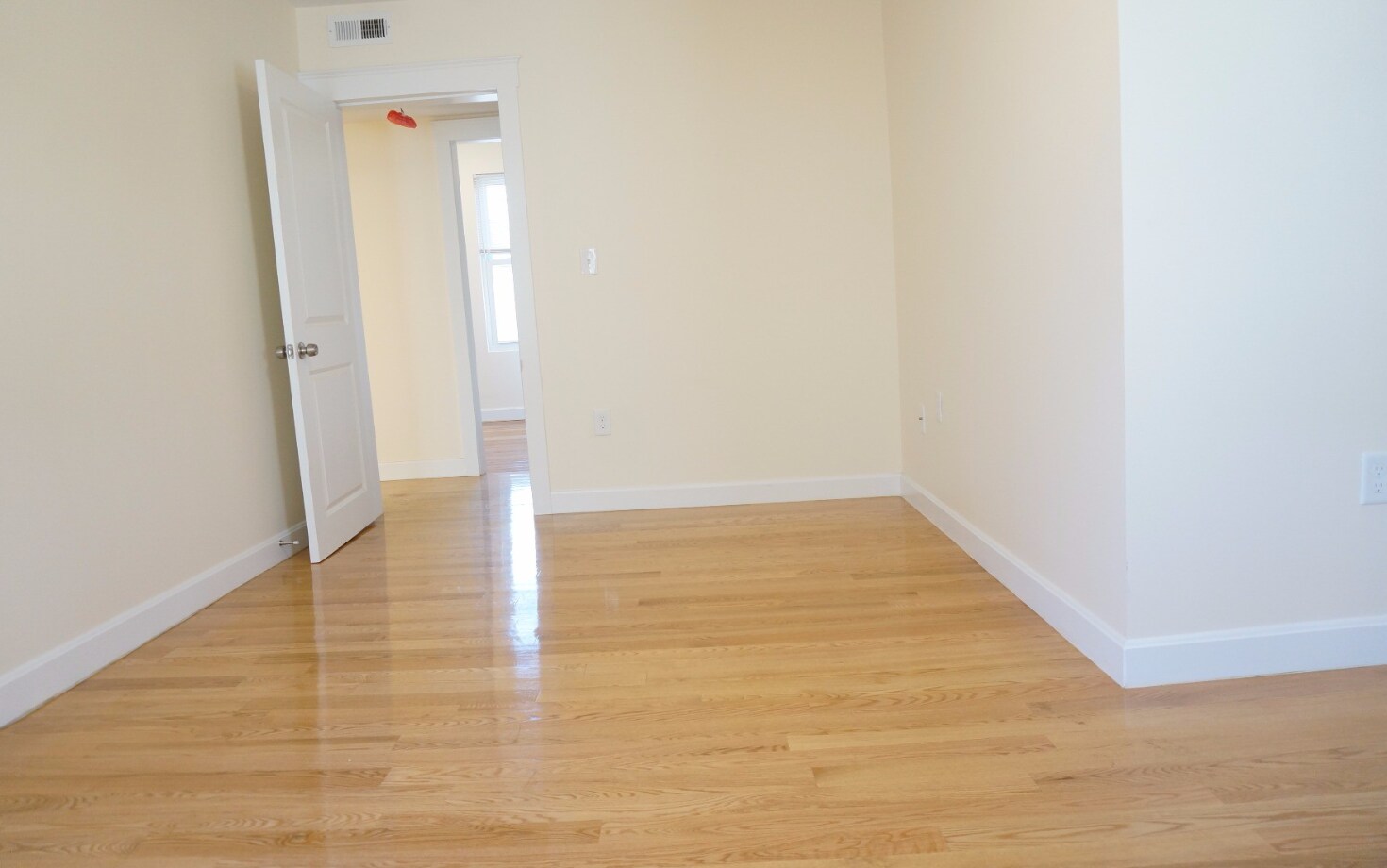 Building Photo - 21 Weitz St