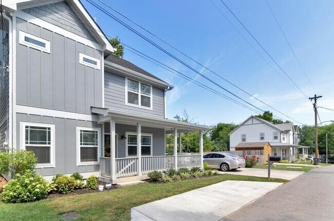 Building Photo - 3203 Anderson Pl