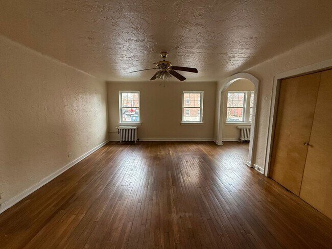 Interior Photo - King Edward Annex Apartments