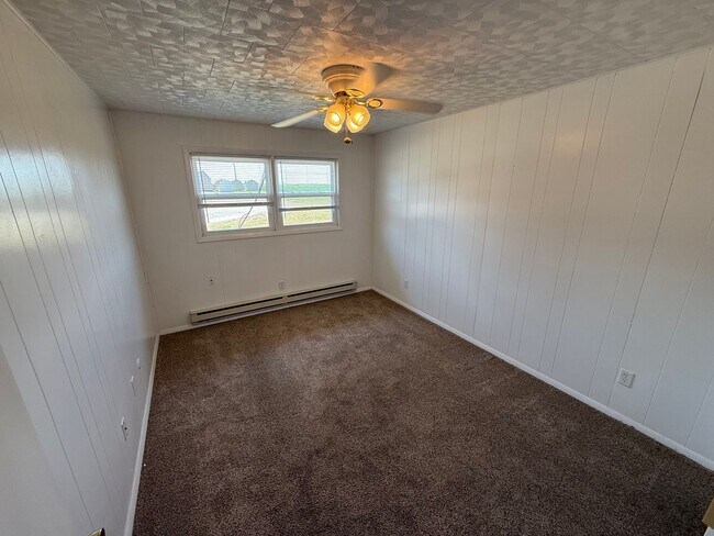 Building Photo - 204 Martin Ct