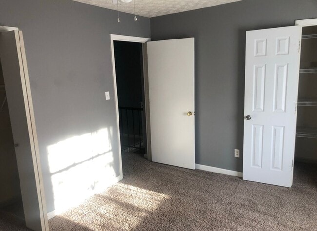 Building Photo - 2BR/ 1.5BA Townhouse in Bearden w/ 1 car garage