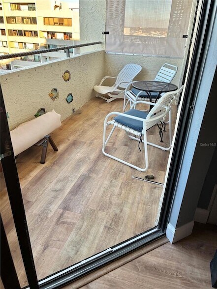 Building Photo - 6009 Sea Ranch Dr