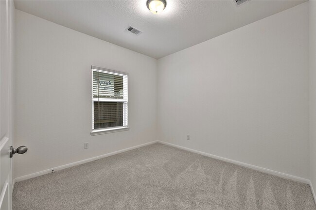 Building Photo - 9626 Summer Shadow Wy