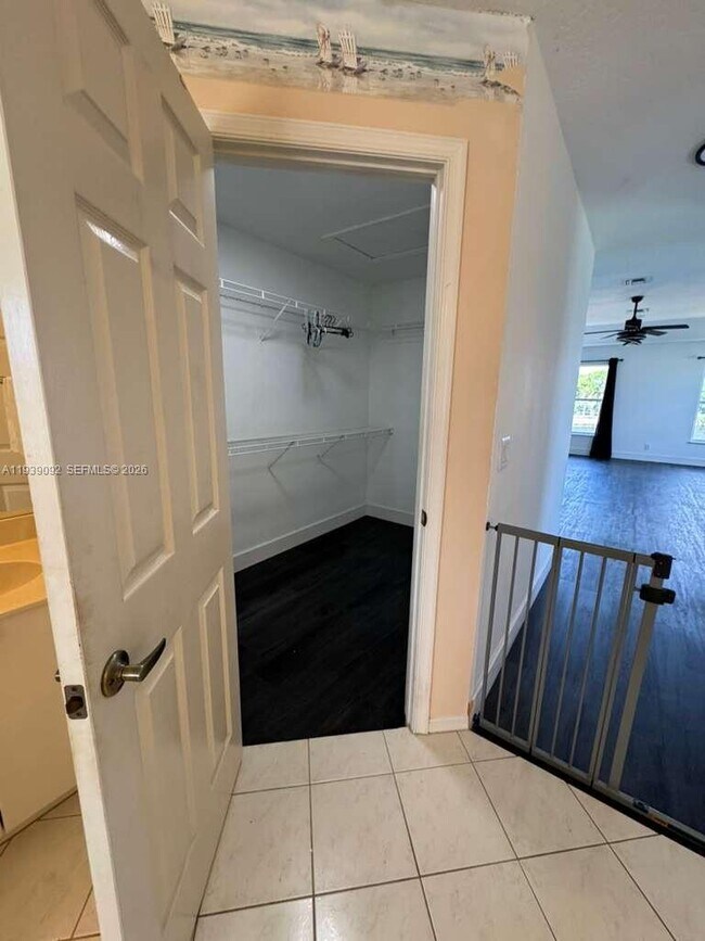 Building Photo - 7109 Walden Pond Ct