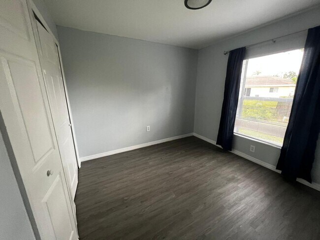 Building Photo - 4879 30th St SW